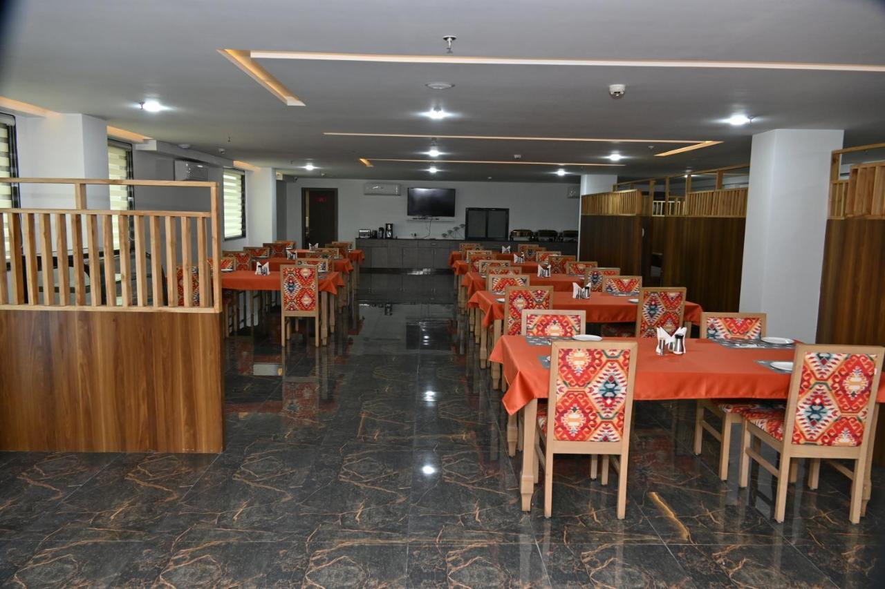 The Orange Zest Hotel Vithalpur Kültér fotó